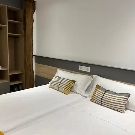 Deluxe Casco Viejo بلباو