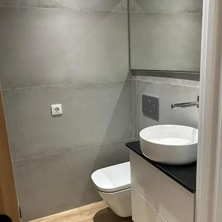 Deluxe Casco Viejo بلباو